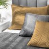 Poszewka velvet miodowa 50 x 70 cm – doda przytulności