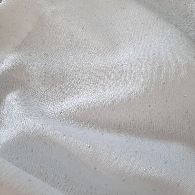 Bieżnik Ellen biały 40 x 180 cm – rozświetla stół