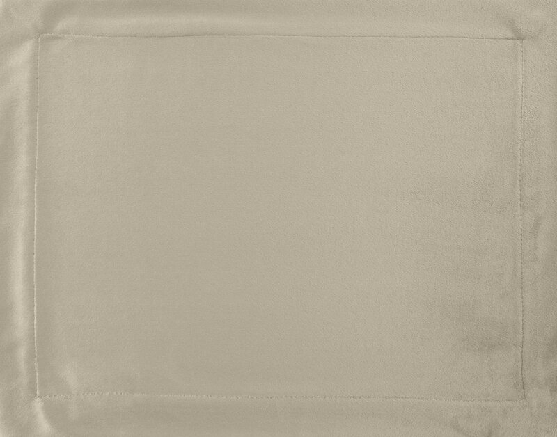 Obrus gładki beżowy 30 x 40 cm – łatwy w czyszczeniu