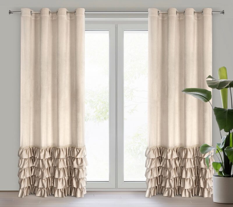 Zasłona gotowa Carli jasnobeżowa 140 x 250 cm – wprowadza przytulność