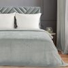 Koc Pierre Cardin srebrny 160 x 220 cm – dodaje przytulności