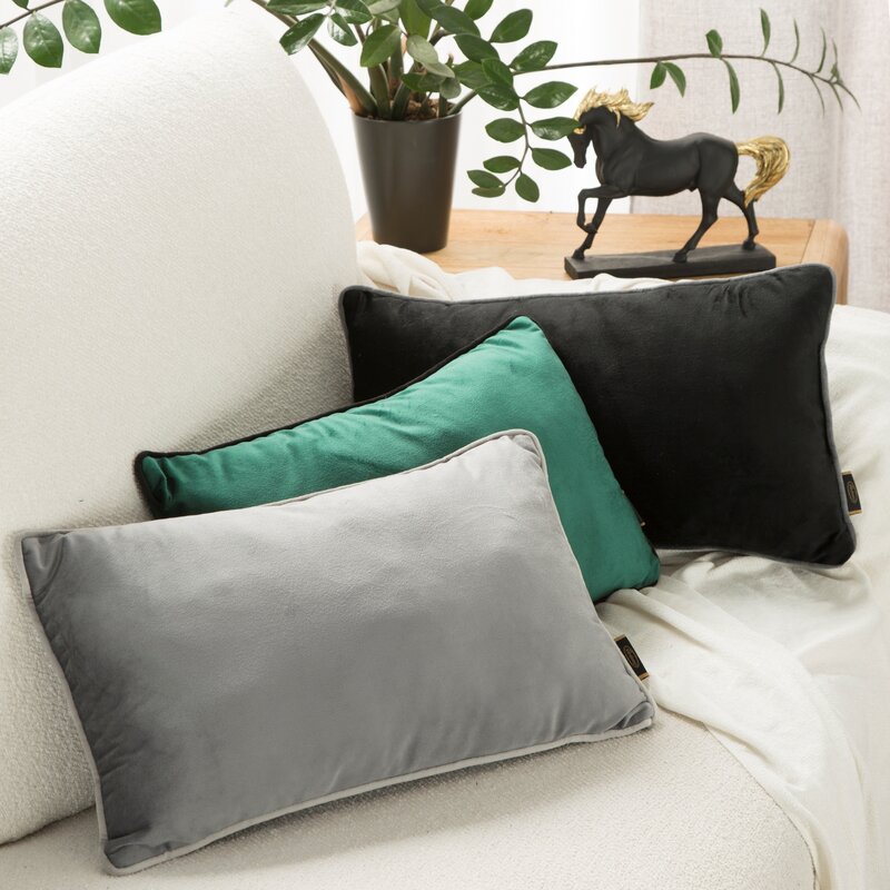 Poszewka velvet granatowa 30 x 50 cm – dodatek na sofę