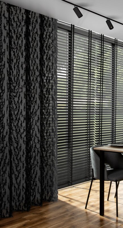 Zasłona gotowa Eva Minge czarna 140 x 250 cm – zaciemniająca i stylowa
