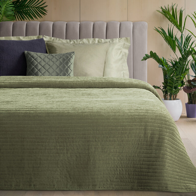 Narzuta GLORI oliwkowa 170 x 210 cm – ochrona pościeli