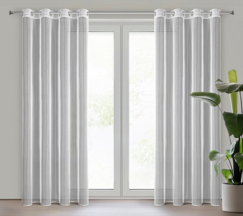 Firana gotowa ESEL biała 135 x 250 cm – rozświetla wnętrze