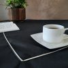 Podkładki-serwetki czarne 30x40 cm – dodaj wyrafinowania stołowi