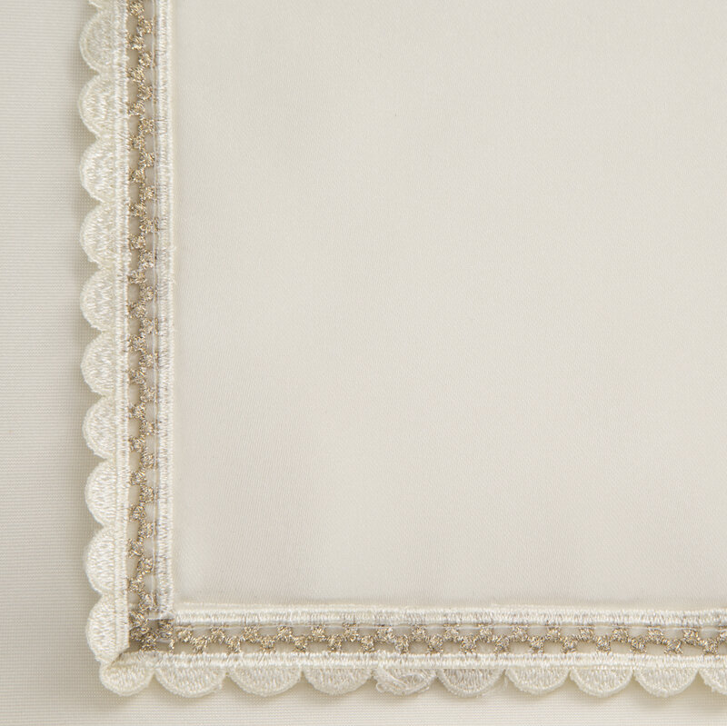 Bieżnik kremowy 40 x 180 cm – elegancka dekoracja stołu