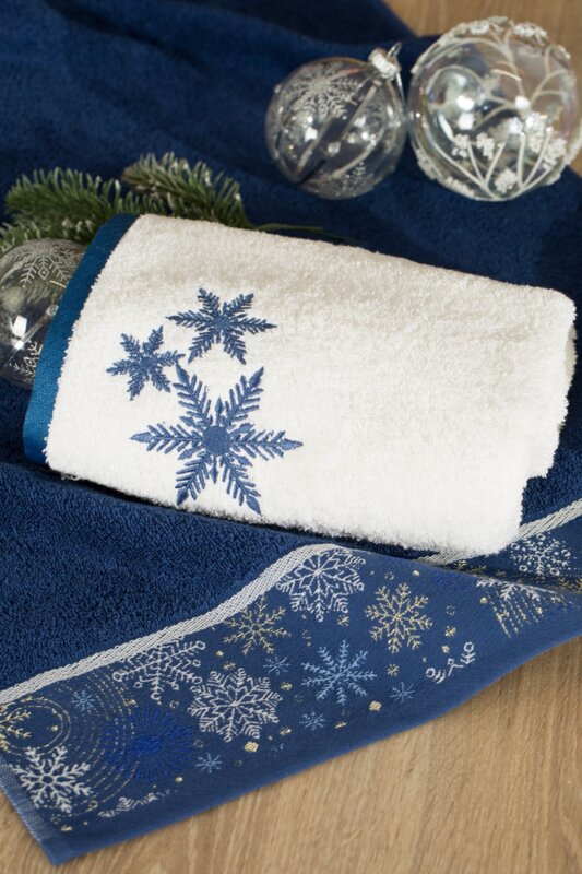 RĘCZNIK ŚWIATECZNY CAROL01 50 X 90 CM BIAŁY