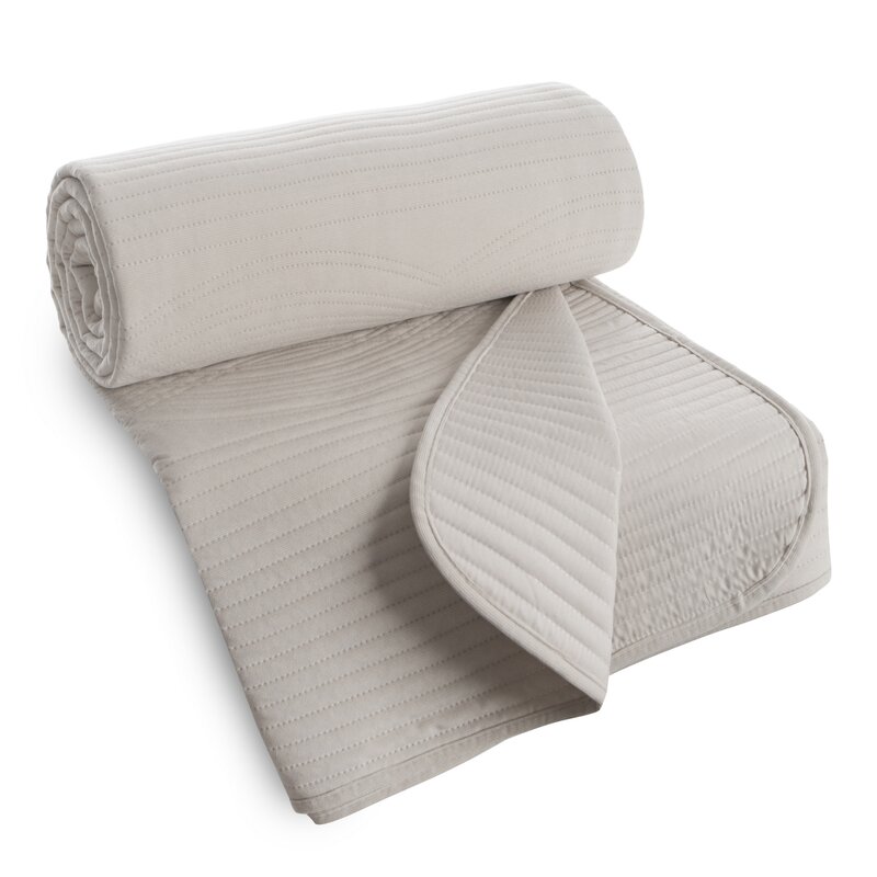 Narzuta Velvet kremowa 170 x 210 cm – dodaje przytulności