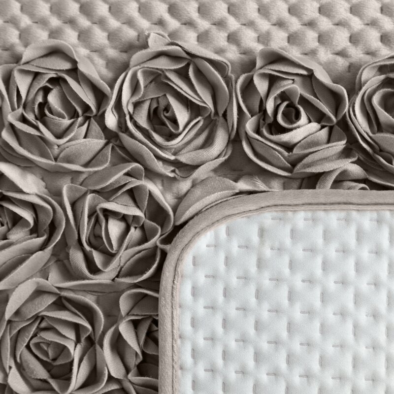Narzuta welwetowa CERAMIKA ROSES beżowa 170 X 210 CM – miękka z aplikacją róż