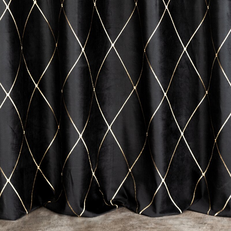 Zasłona gotowa Pierre Cardin Margo czarna 140 X 250 cm – z aksamitnego welwetu
