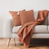 Poszewka dekoracyjna TC/MOROCCO ceglana 60x60 cm – doda ciepła wnętrzu