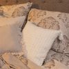 Poszewka dekoracyjna TC/SEVILLE kremowa 60x60 cm – doda przytulności