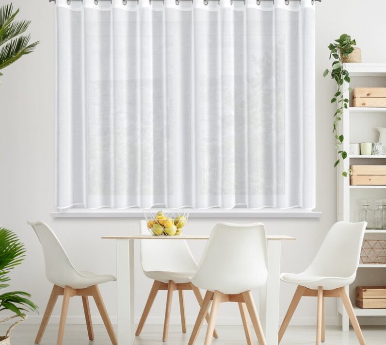 Firana gotowa biała 350 x 150 cm – rozświetla wnętrze