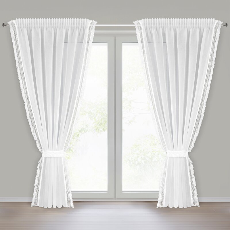 Zasłona gotowa Kira biała 140 x 270 cm – doda uroku wnętrzu