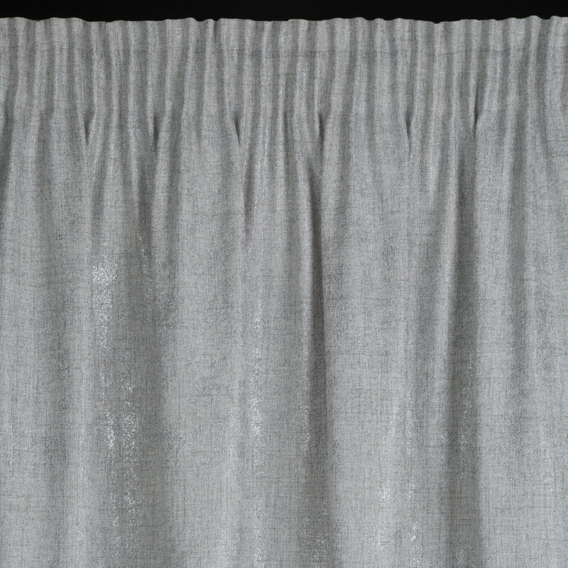 Zasłona gotowa Blanka srebrna 140 x 280 cm – doda blasku wnętrzu