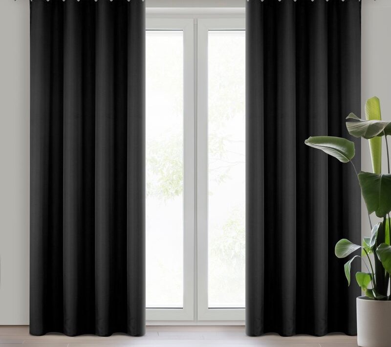 Zasłona gotowa Rita czarna 140 X 250 cm – zapewnia prywatność