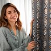 Zasłona gotowa Areta stalowa 140 x 250 cm – zaciemniająca i stylowa