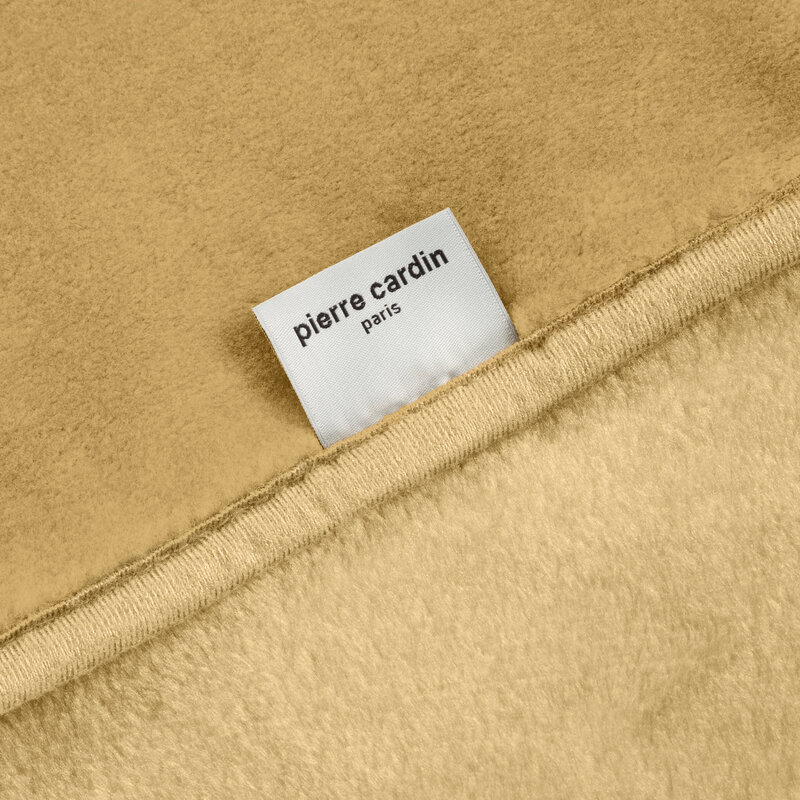 Koc Pierre Cardin miodowy 220 x 240 cm – otula miękkością