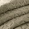 Narzuta velvet Dimon ciemnobeżowa 200 x 220 cm – dodaje przytulności