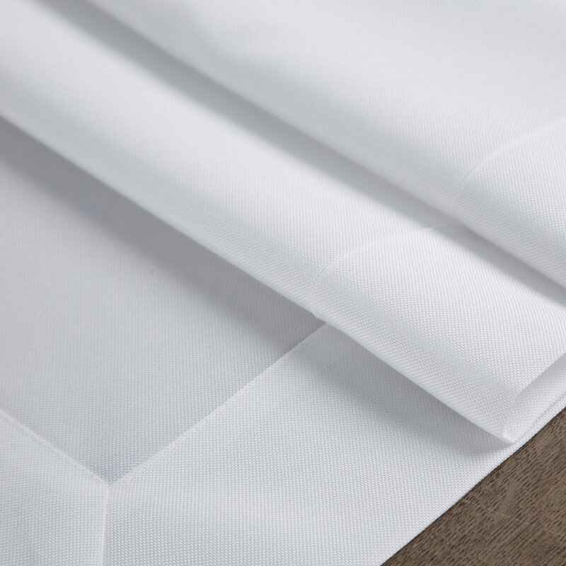 Obrus Lucy biały 140 x 180 cm – idealny na przyjęcia