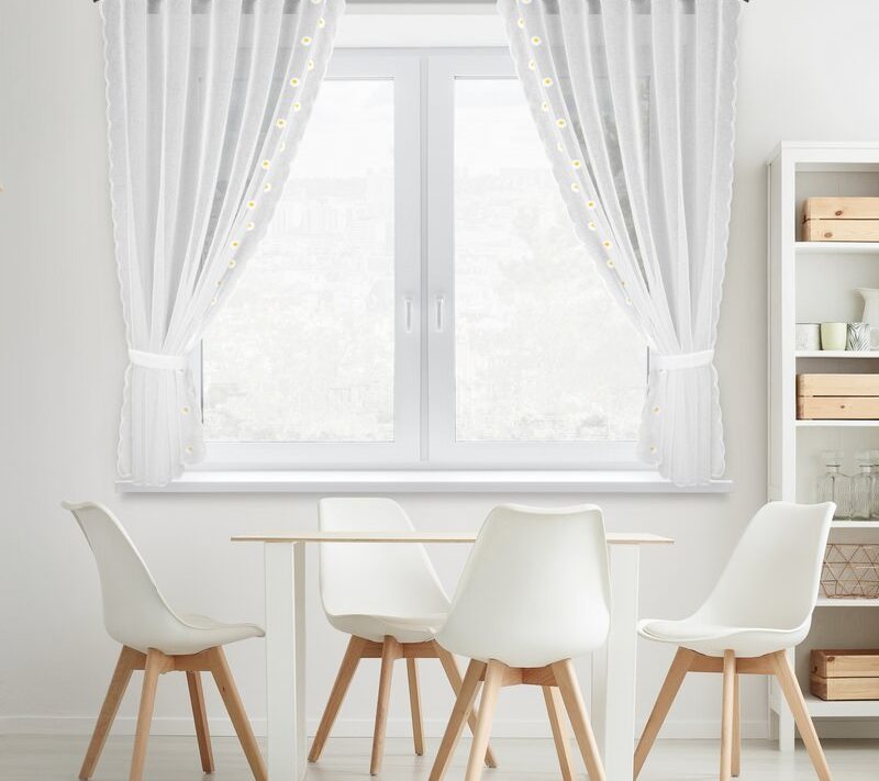 Firana gotowa Bellis biała 140 x 180 cm – rozprasza światło