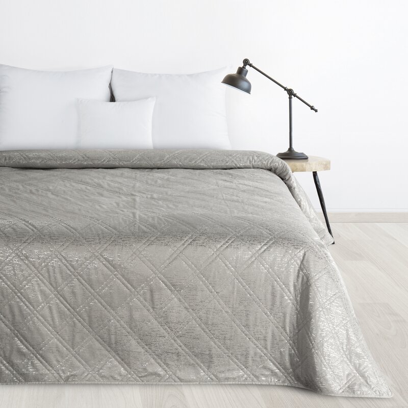 Narzuta welurowa D91 Luiz srebrna 220 x 240 cm – dodaje blasku sypialni