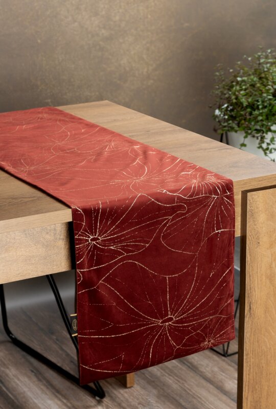 Obrus błyszczący ceglasty 35 x 180 cm – doda ciepła wnętrzu