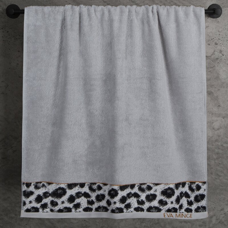 Ręcznik Eva Minge srebrny 70 x 140 cm – miękki i chłonny