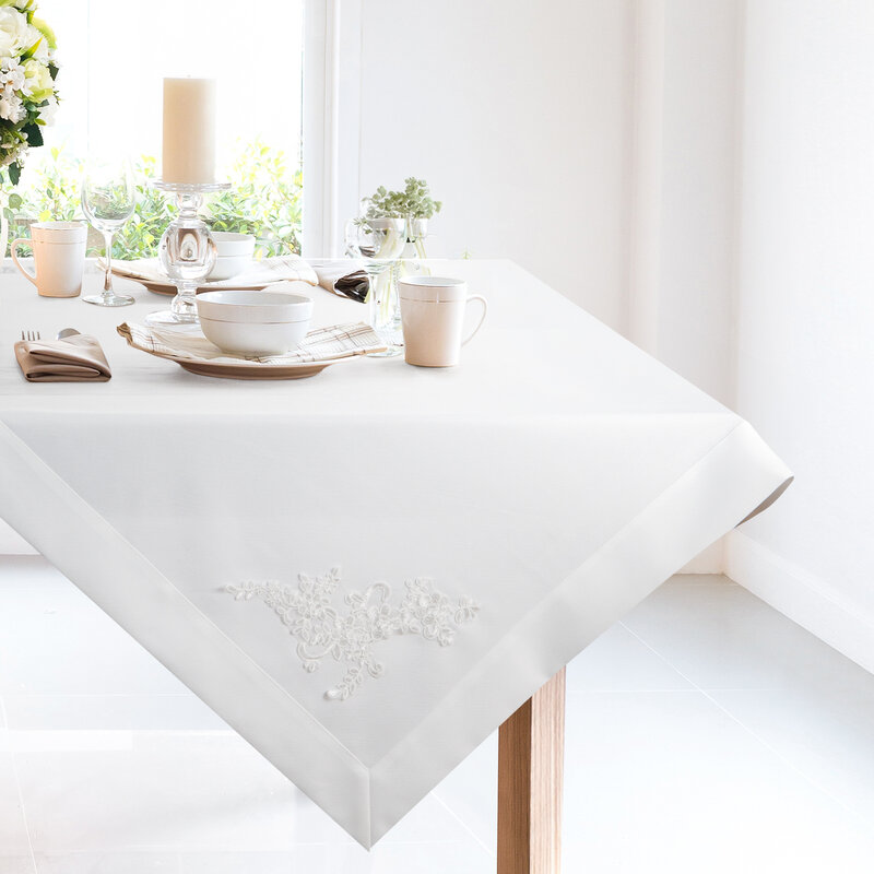 Obrus biały 85 x 85 cm – dodaje wnętrzu lekkości