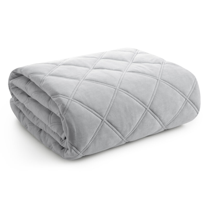 Narzuta Alara6 srebrna 200 x 220 cm – dodaje blasku sypialni