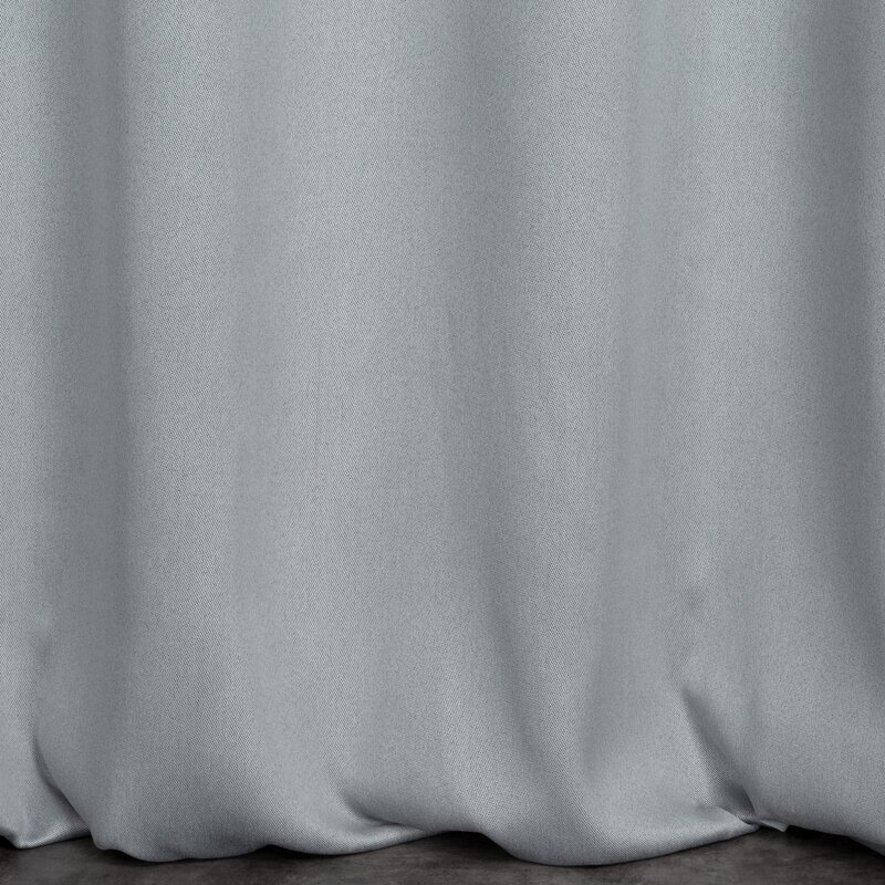 Zasłona gotowa Carlo srebrna 135 x 250 cm – zaciemniająca sypialnię