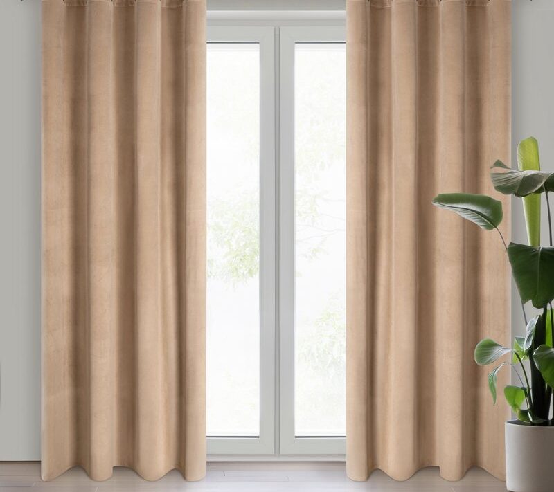 Zasłona gotowa D91 ciemnobeżowa 140 x 250 cm – zaciemniająca sypialnię