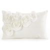 Poszewka Flores 1 kremowa 30 x 50 cm – dodaje przytulności