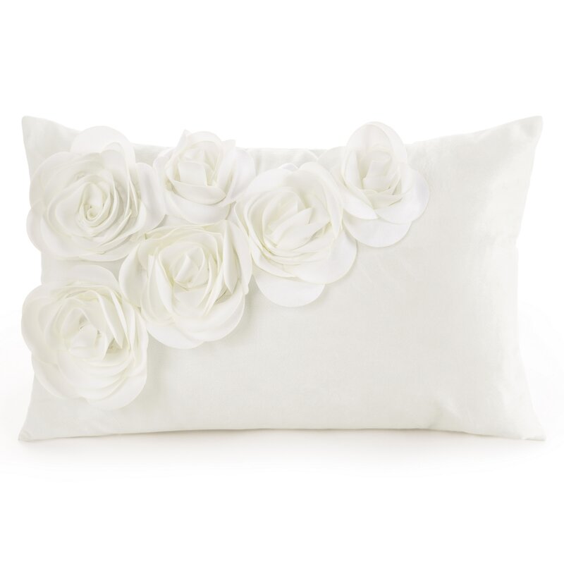 Poszewka Flores 1 kremowa 30 x 50 cm – dodaje przytulności