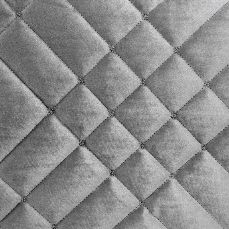 Narzuta welwetowa srebrna 220 x 240 cm – doda przytulności