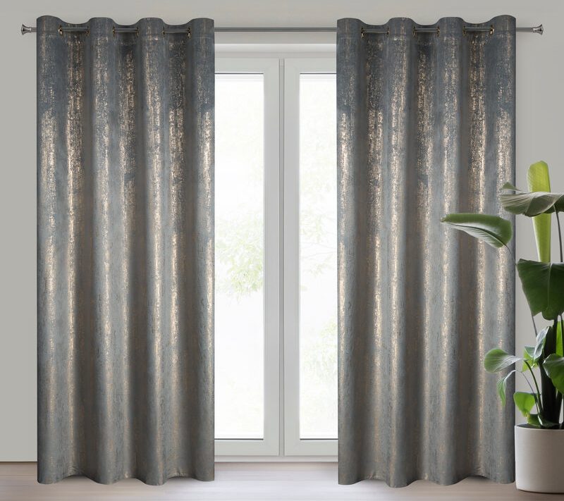 Zasłona gotowa Dara srebrna 140 x 250 cm – dodaje blasku wnętrzu