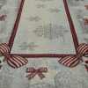 Obrus gobelinowy świąteczny popielaty 40x100 cm – odporny na plamy