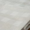 Obrus świąteczny Flash 3 kremowy 85 X 85 cm – doda blasku świętom