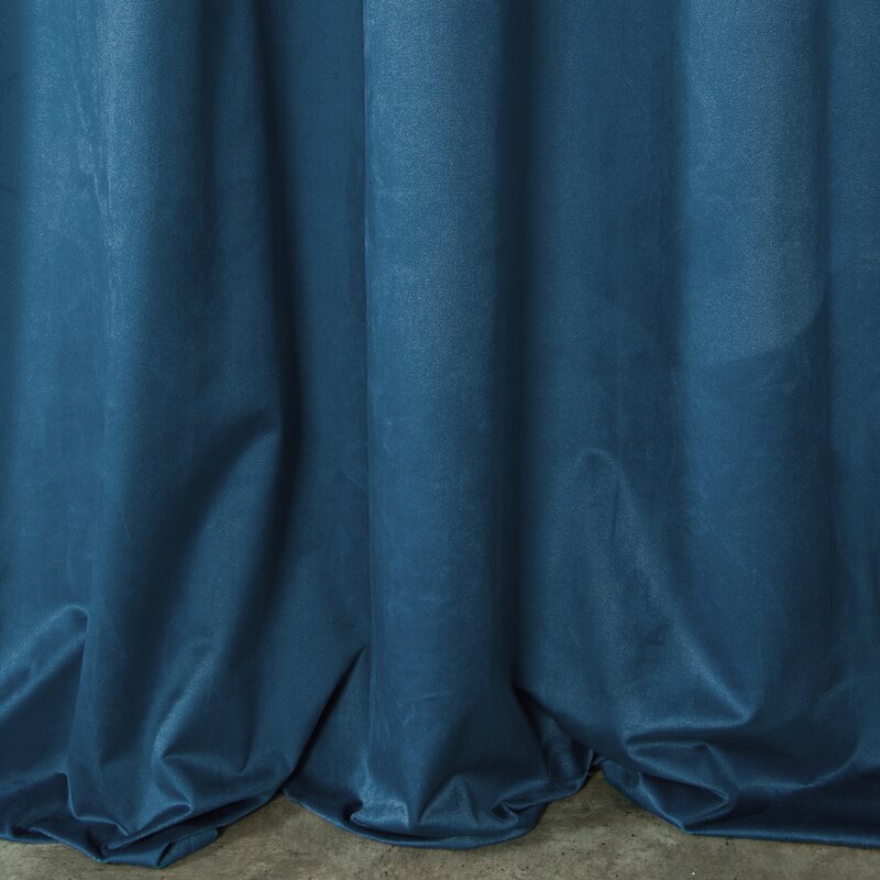 Zasłona gotowa welwetowa granatowa 135 x 300 cm – zaciemniająca i trwała