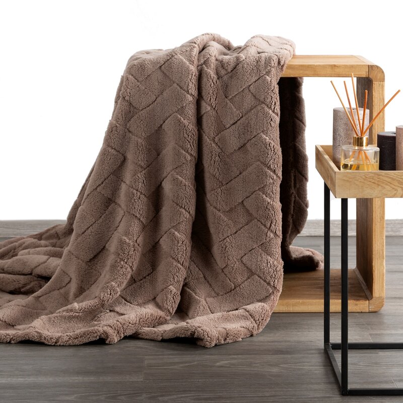 Koc flanelowy D91 CARO ciemnobeżowy 200 x 220 cm – ciepły i puszysty