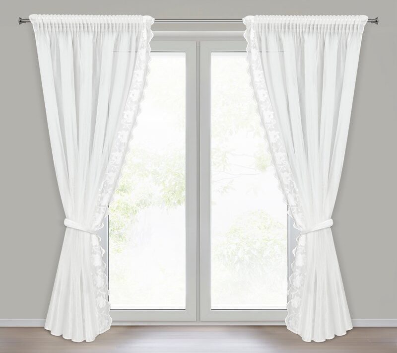Firana gotowa biała 140 x 270 cm – rozświetla wnętrze