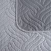 Narzuta na łóżko srebrna 170 x 210 cm – doda szyku sypialni