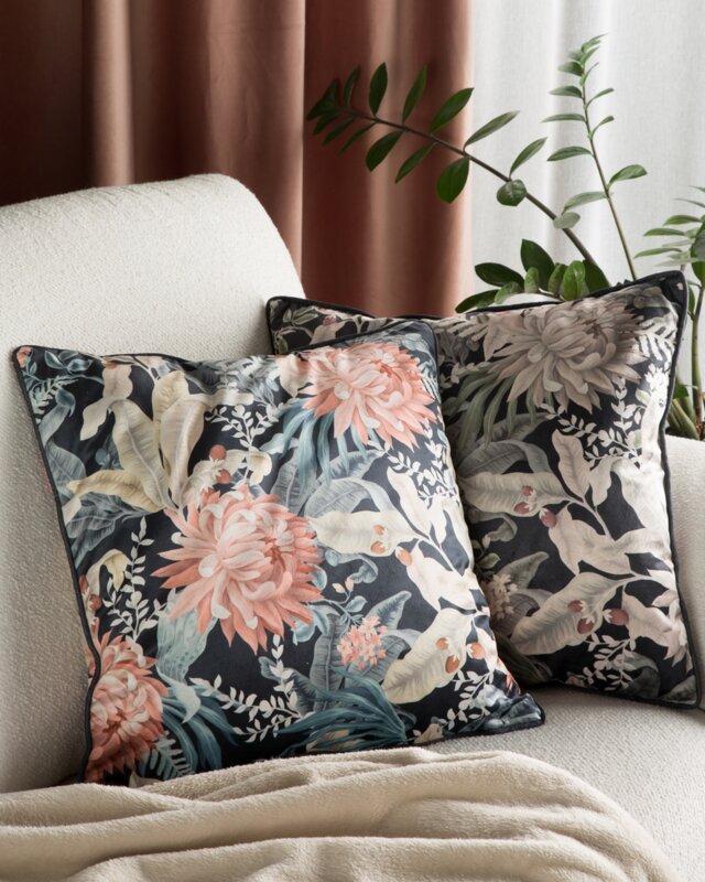 Poszewka velvet czarna 45 x 45 cm – doda szyku wnętrzu