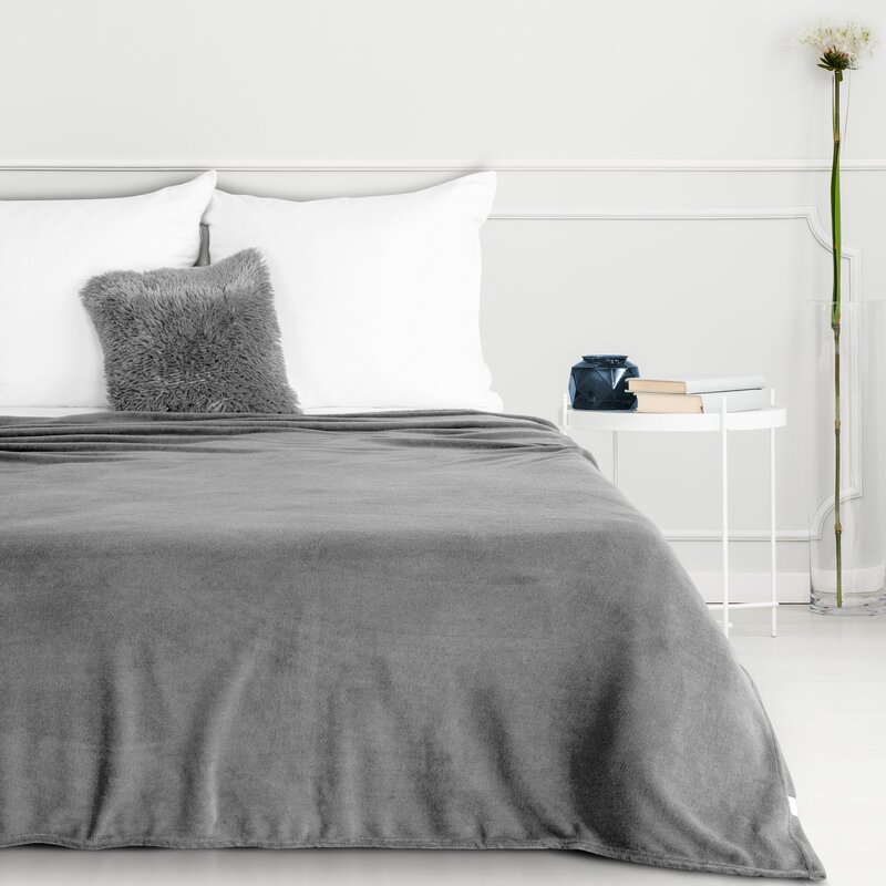 Koc Simple1 srebrny 150 x 200 cm – otula ciepłem i miękkością