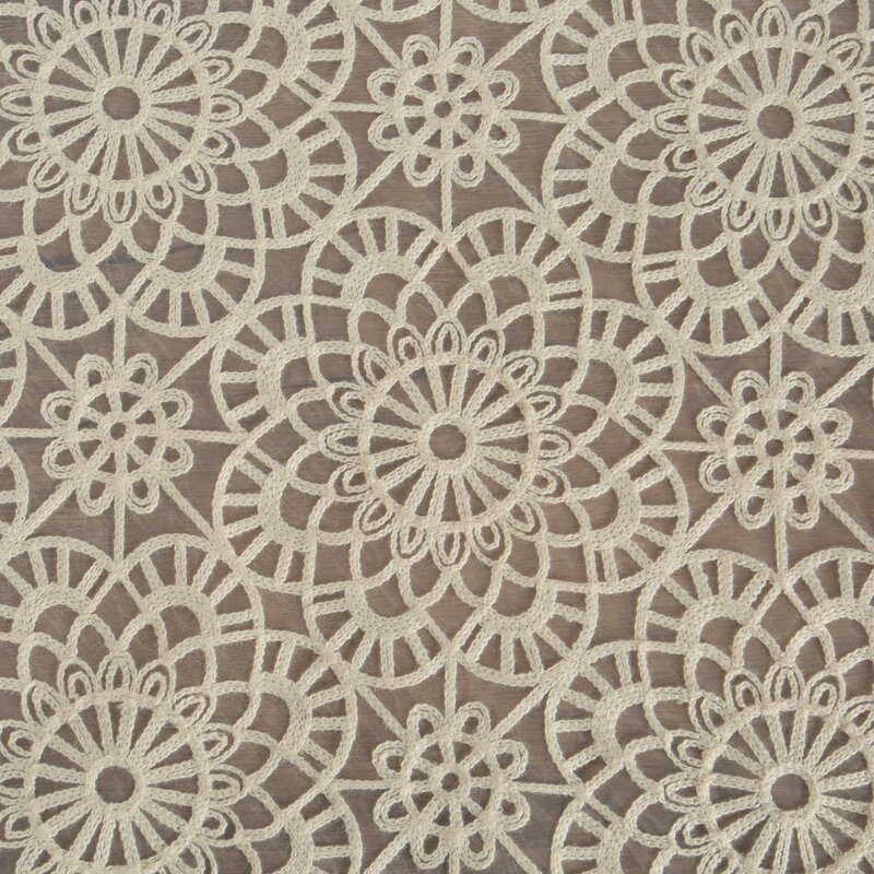Obrus haftowany biały 35 x 140 cm – łatwy w czyszczeniu