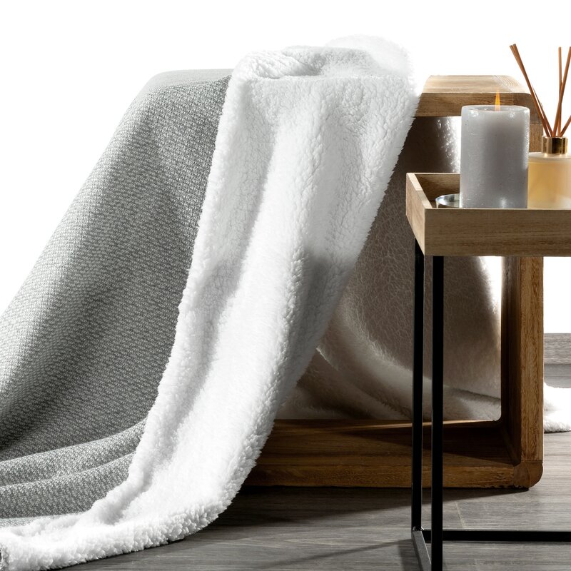 Koc bukla Panda srebrny 150 x 200 cm – idealny na wieczorny relaks