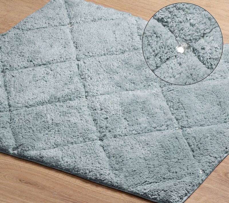 Dywanik łazienkowy CHIC srebrny 50 x 70 cm – doda elegancji