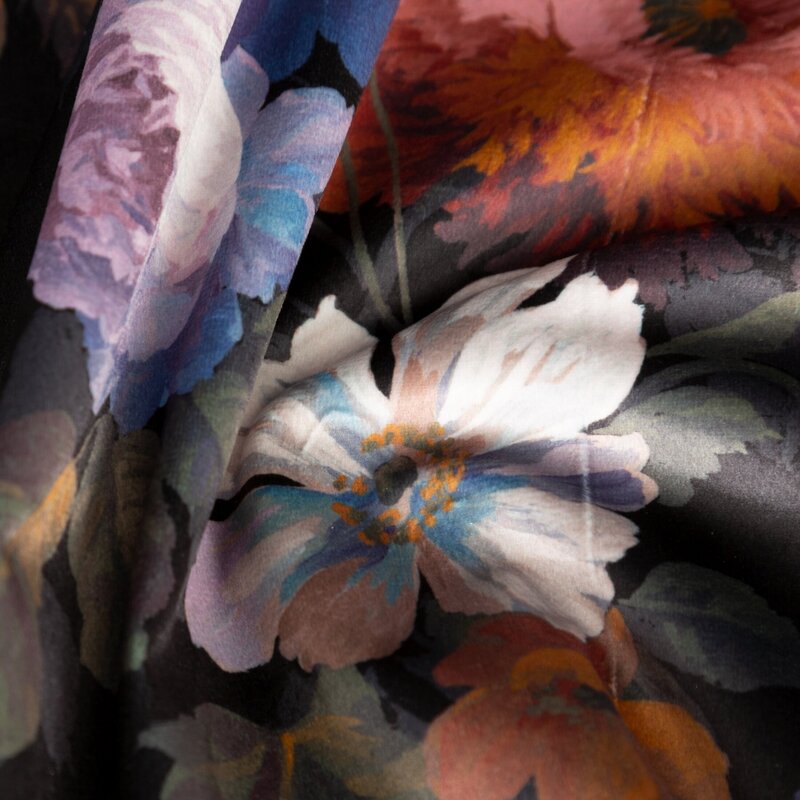 Zasłona gotowa Karen czarna 140 x 270 cm – zaciemniająca i stylowa
