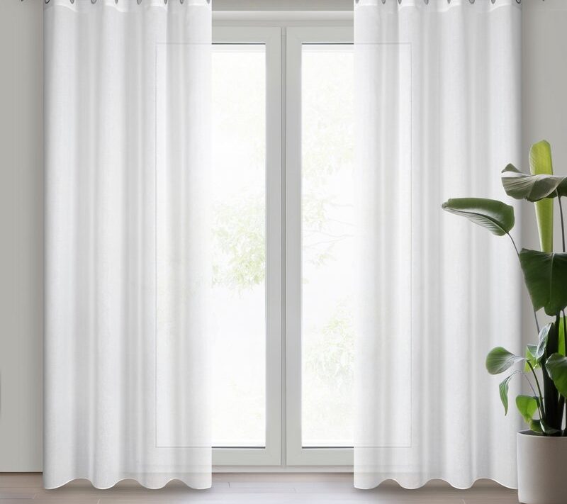 Firana gotowa Margo biała 140 x 250 cm – rozjaśnia wnętrze